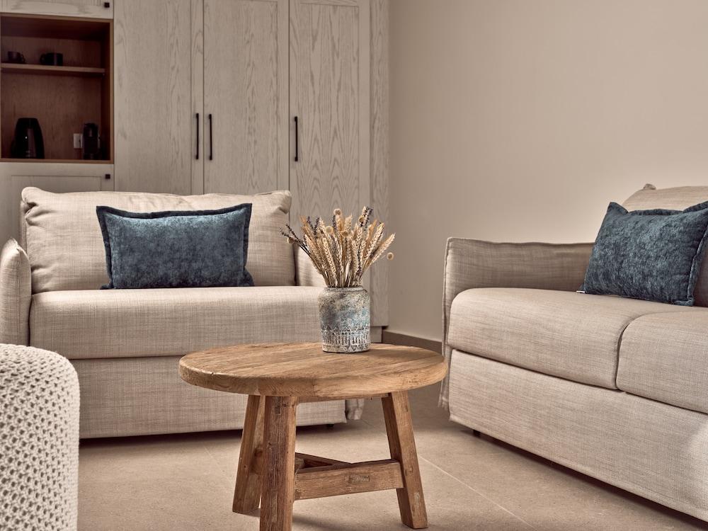 Windmill Bay Lejlighedshotel 4*